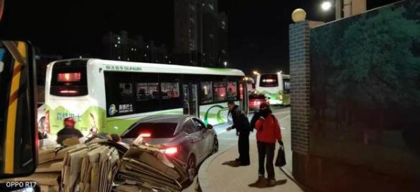 150包月接送，這樣的“校車”，你敢讓孩子坐嗎？